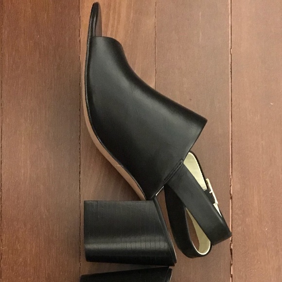 Bettye Muller Womens Polish Ankle Strap Block Heel - Picture 3 of 8